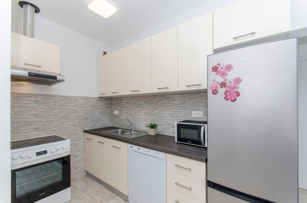 Apartment Paradise Постира Екстериор снимка